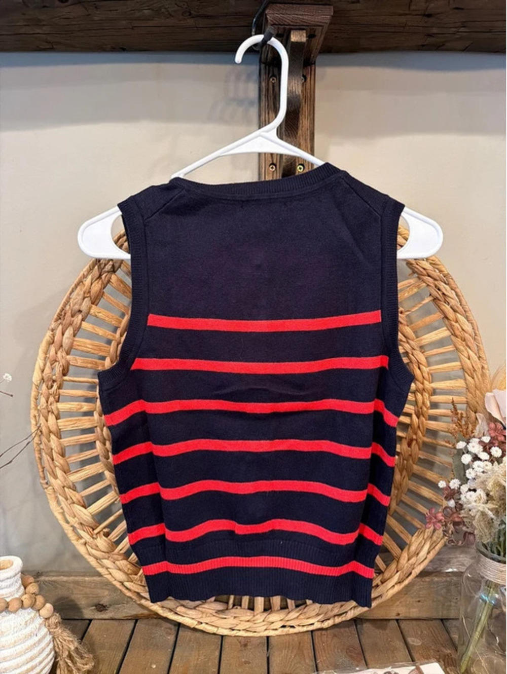 Sweater vest - Picture 3 of 4